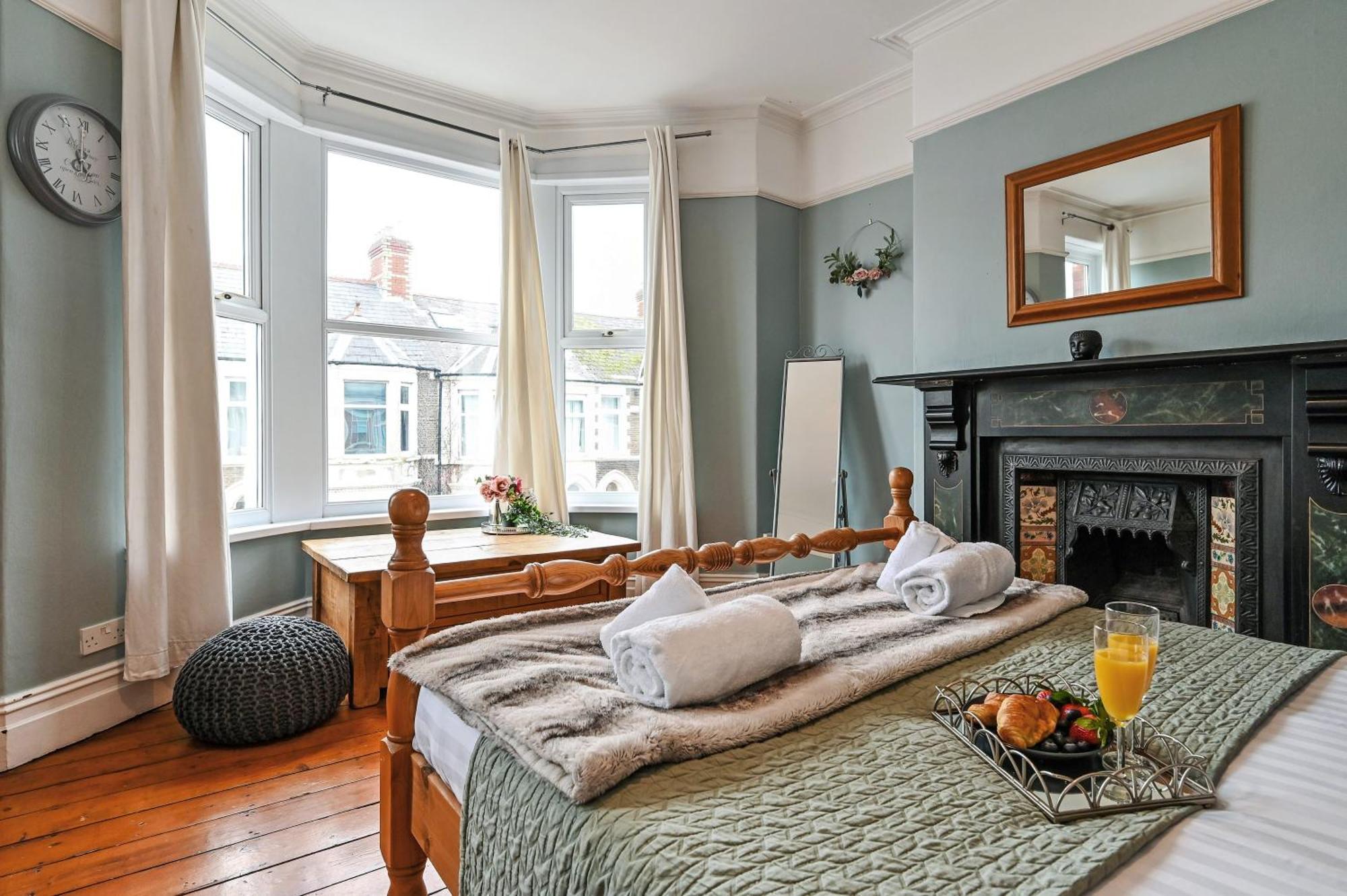 Beautiful Townhouse, Great Location - Pet Friendly Βίλα Κάρντιφ Εξωτερικό φωτογραφία